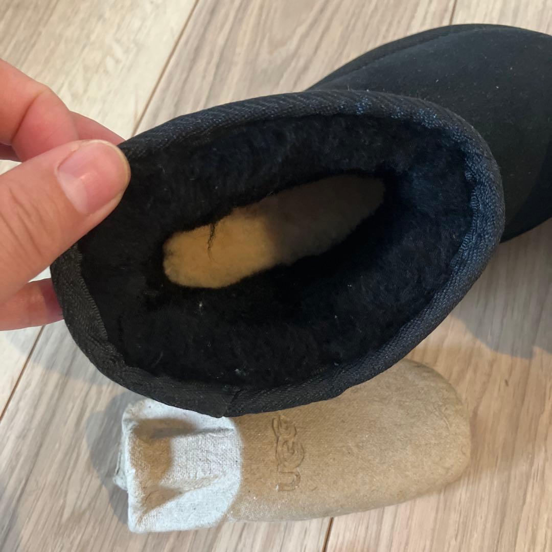 新品☆UGG ブラック キッズブーツ19センチ