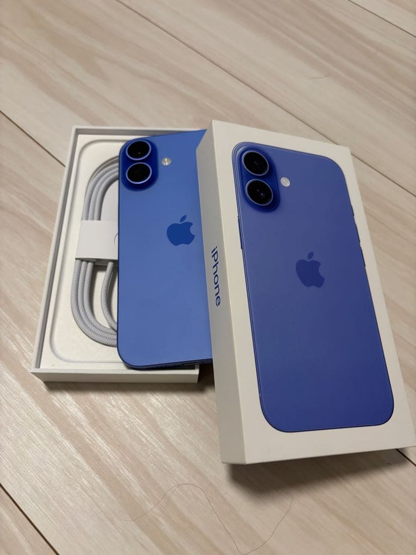 Apple iPhone 16 256GB バッテリー90%