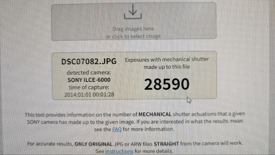 SONY α6000 ミラーレス一眼 レンズキット　バッテリー2個とおまけつき