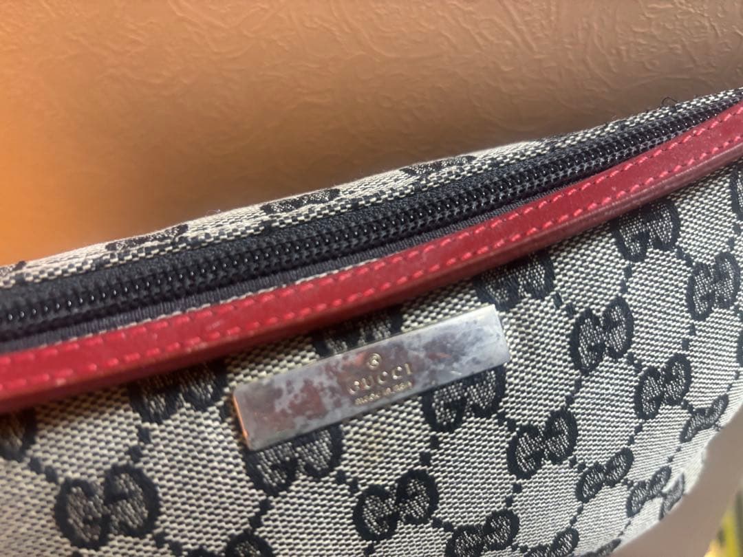 GUCCI アクセサリーポーチ