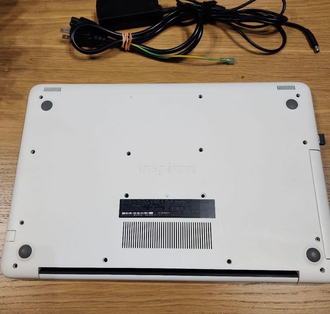 Dell Inspiron 15 5000シリーズ ノートPC