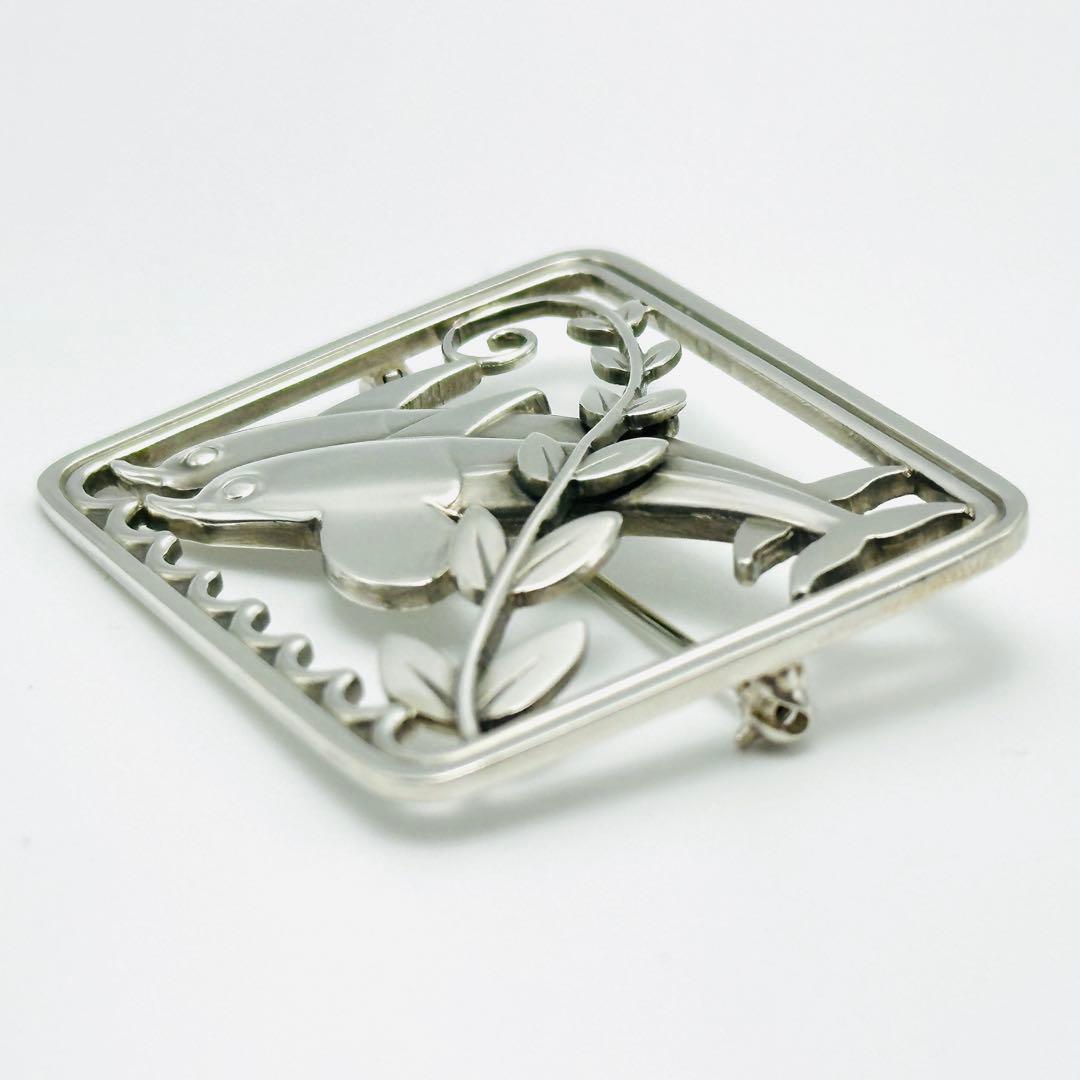   251 イルカ　リーフ　シルバーブローチ　925