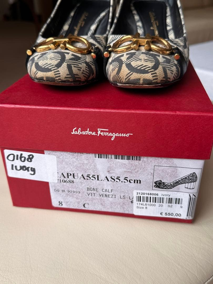 Salvatore Ferragamo エレガントハイヒール