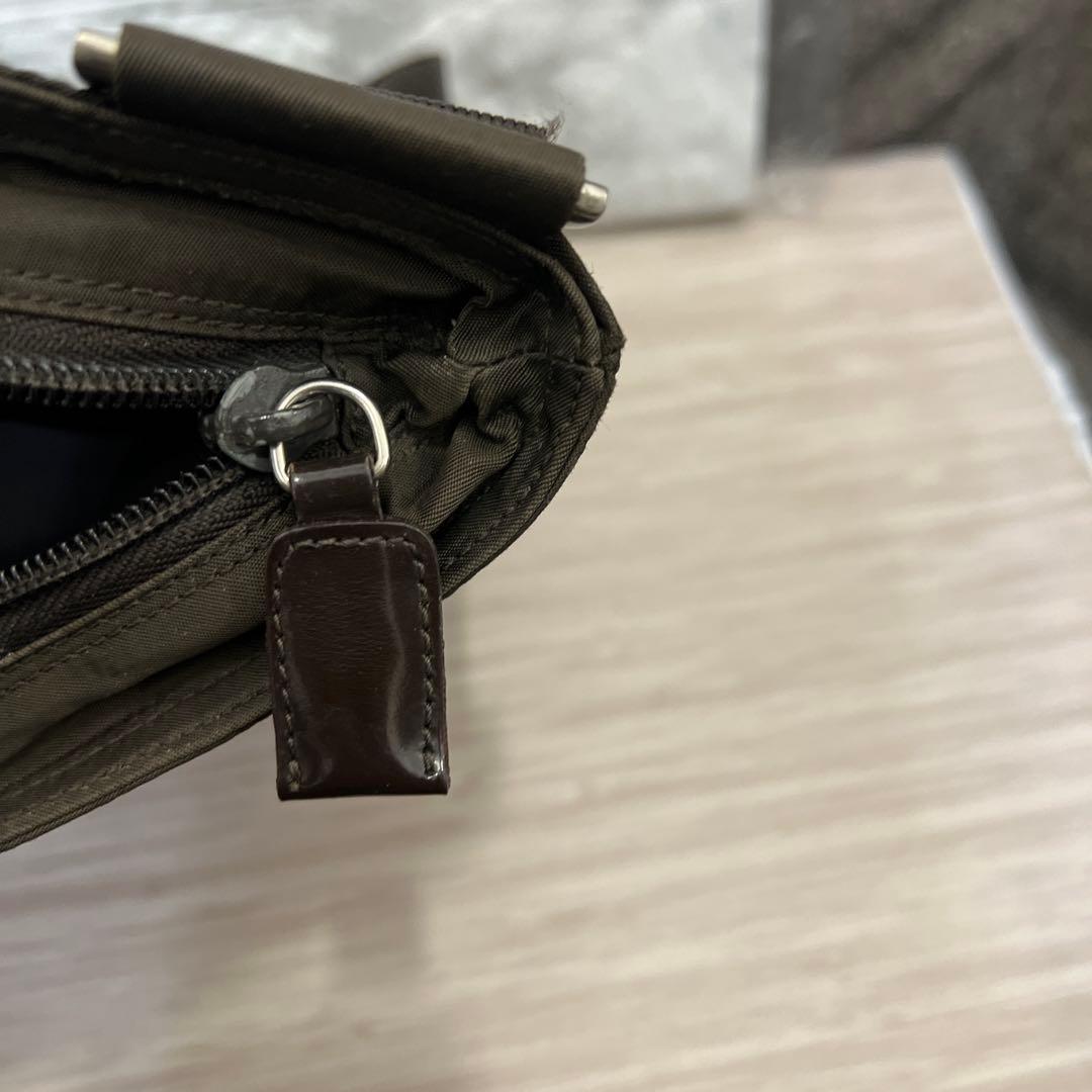 PRADA サフィアーノ　ショルダー