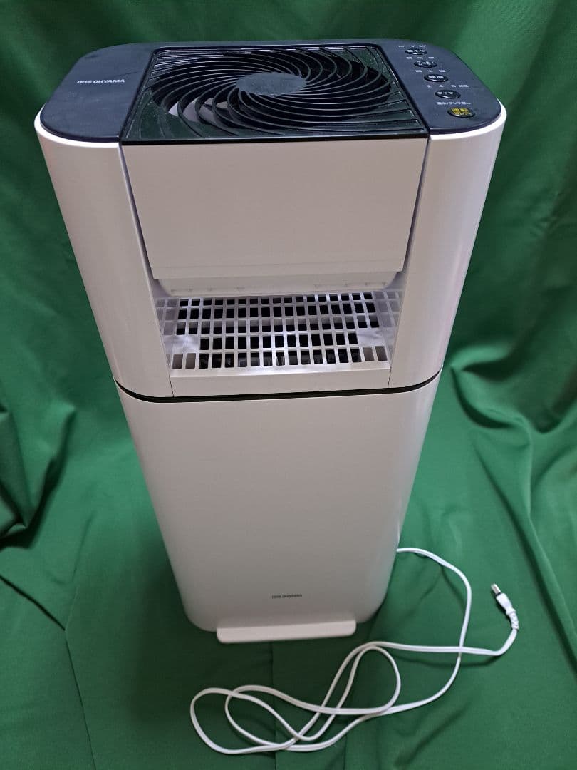 美品　アイリスオーヤマ　　衣料乾燥除湿機　DDDー50E