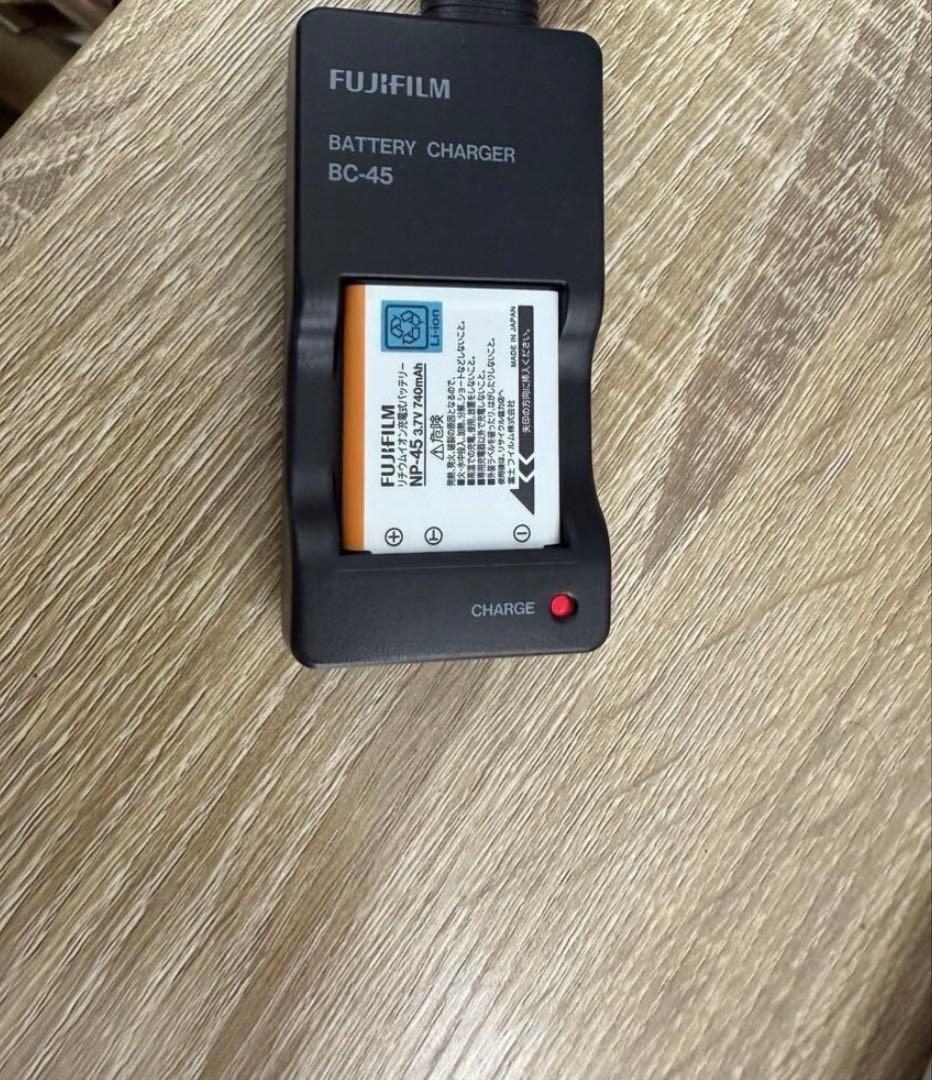 FUJIFILM デジタルカメラ FinePix Z10fd ピンク　動作確認済