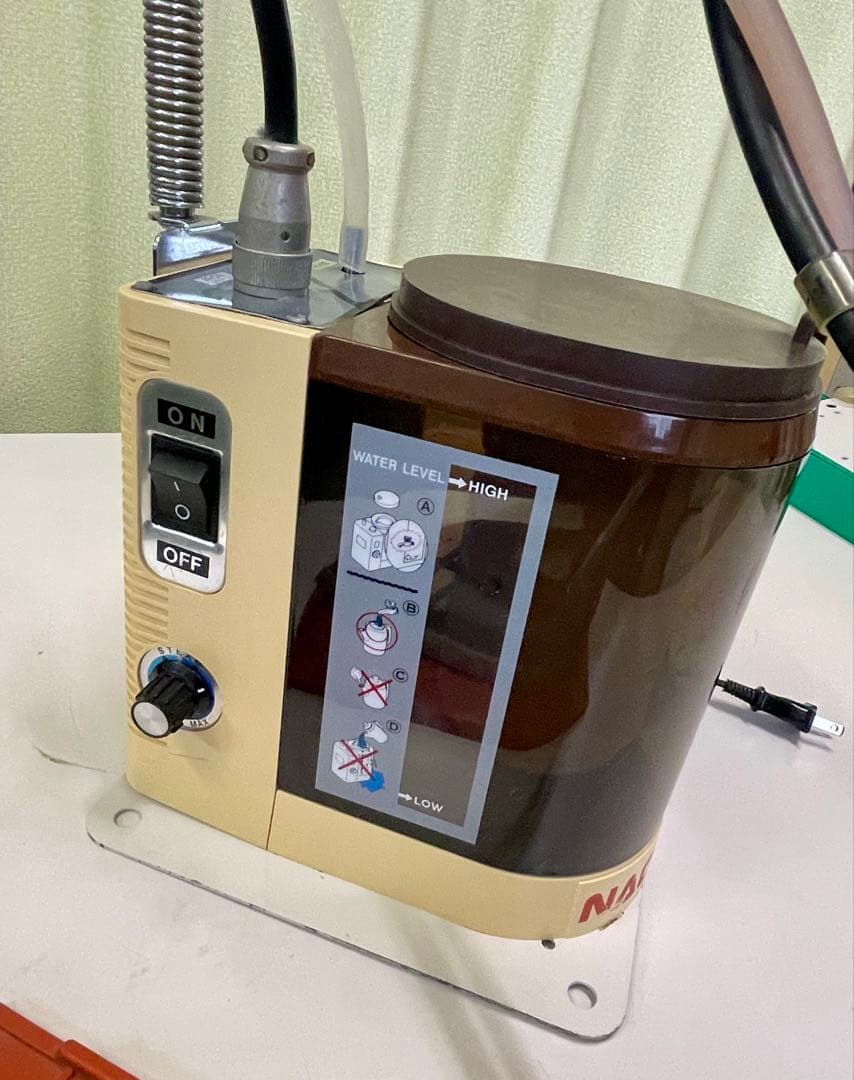 ナオモト　職業用アイロン　ＨＹＳ－４１０Ｐ　卓上ポンプタイプ　動作確認済み