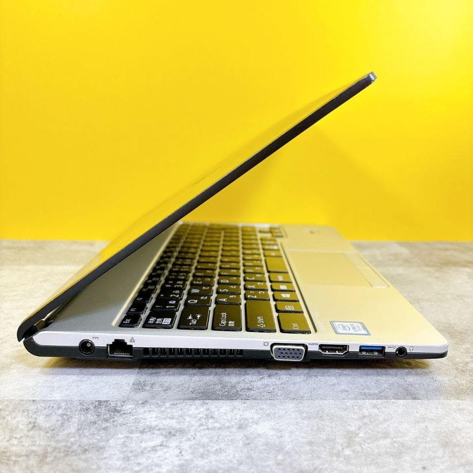 小型軽量❣第7世代ｉ5✨SSD搭載で快適✨カメラ付き フルHD 薄型 Win11