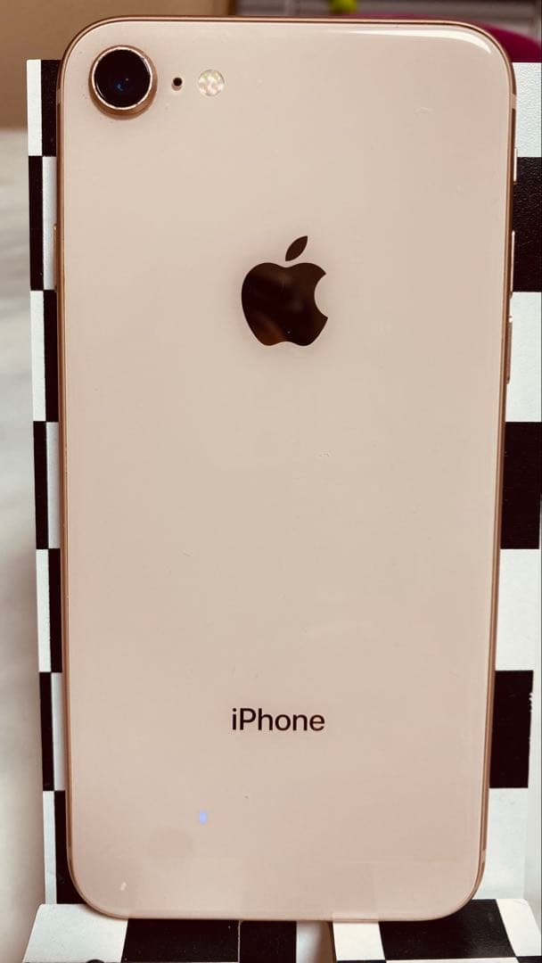 中古美品iPhone 8 (256GB)