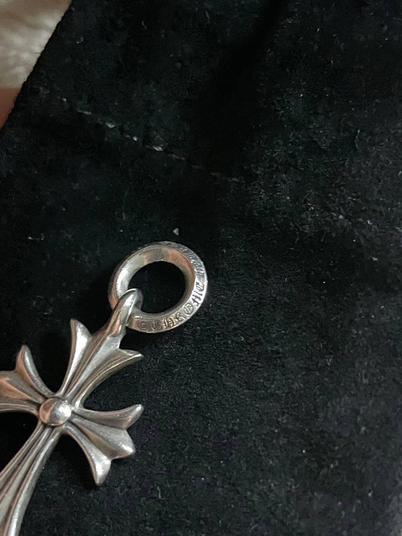 クロムハーツ タイニーCHクロス チャーム