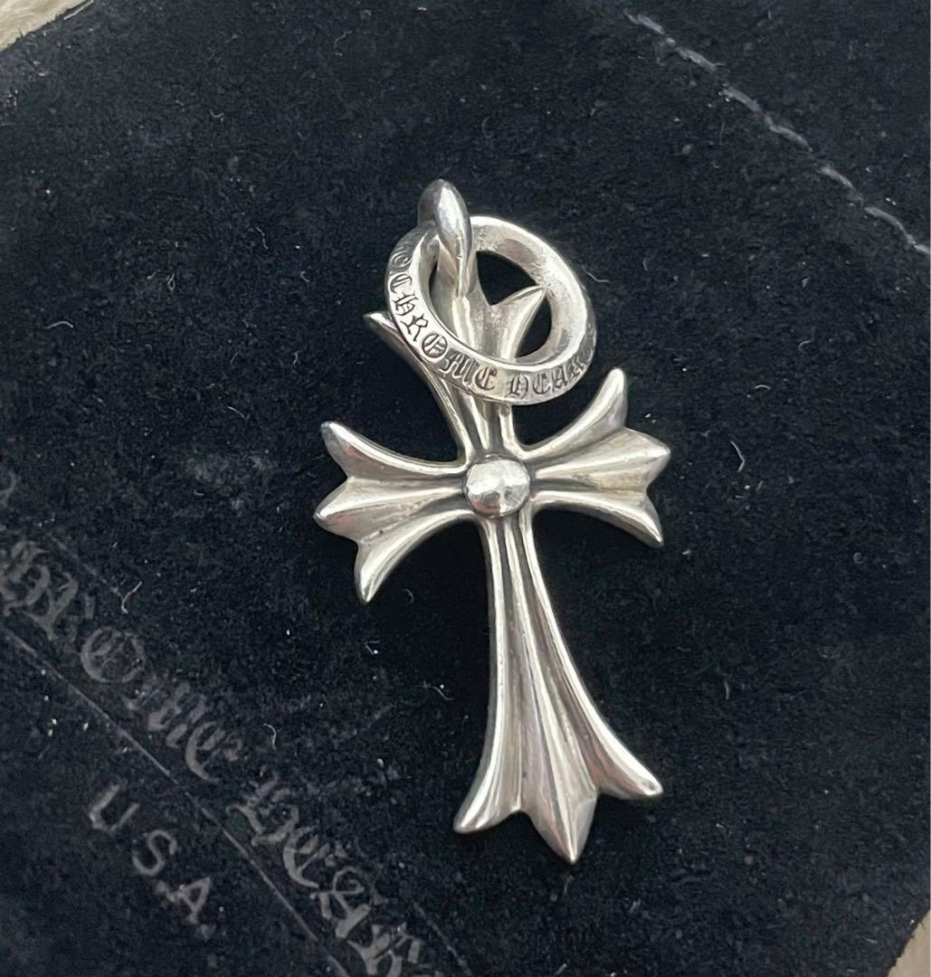 クロムハーツ タイニーCHクロス チャーム