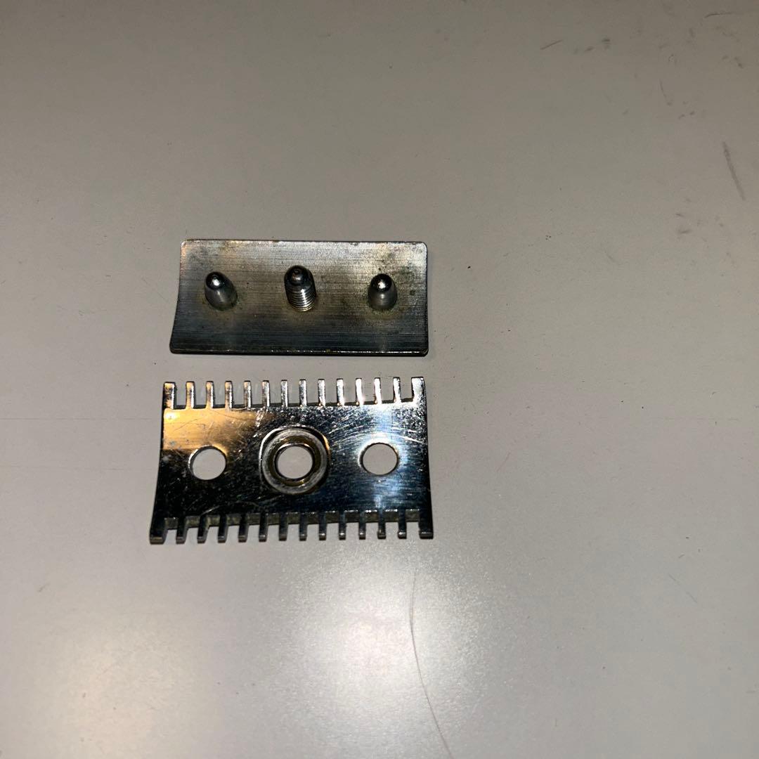 イタリアのヒゲ剃りブラシOnegaとREXの携帯剃刀