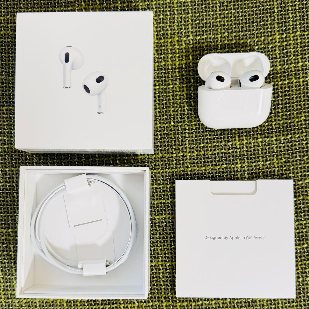 AirPods第3世代　MagSafe充電ケース(Lightning)付き