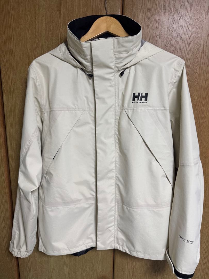 HELLY HANSEN アイボリー Mサイズ ナイロンジャケット