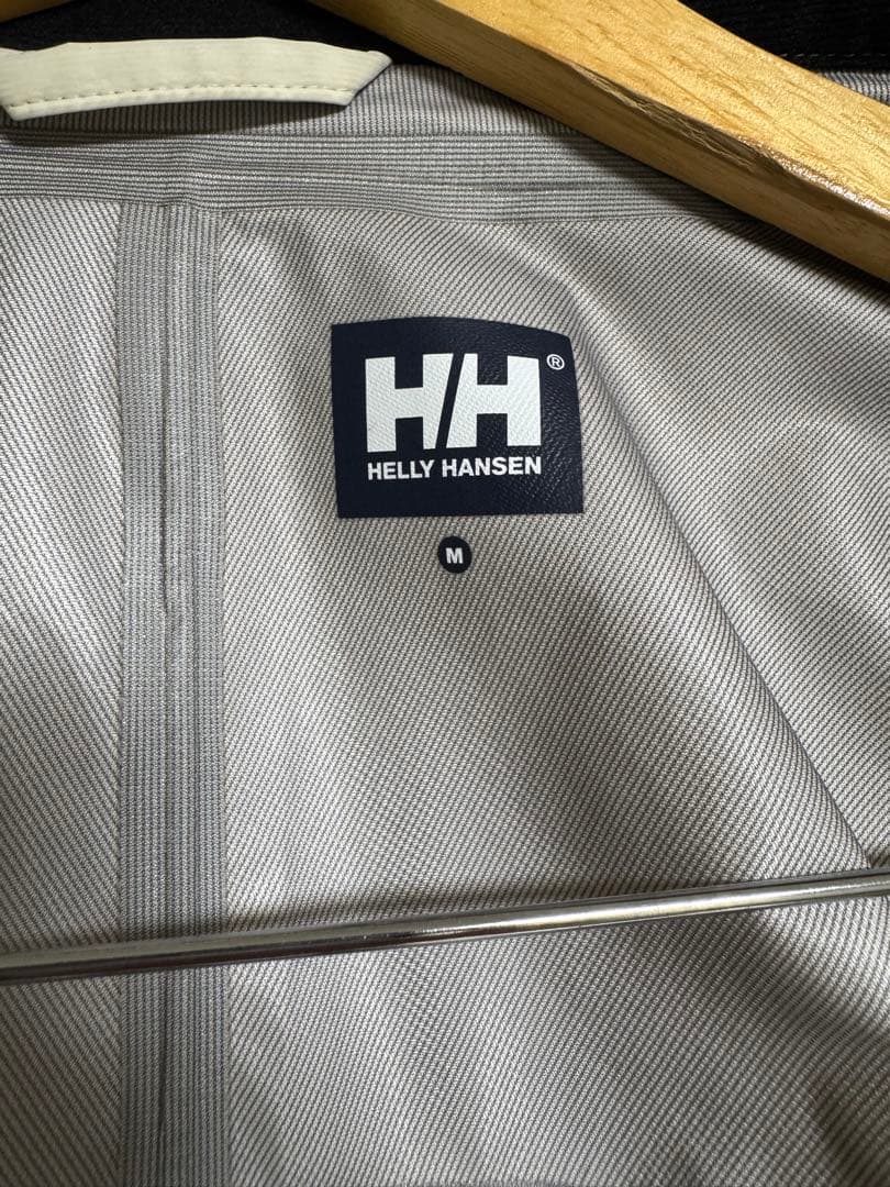 HELLY HANSEN アイボリー Mサイズ ナイロンジャケット