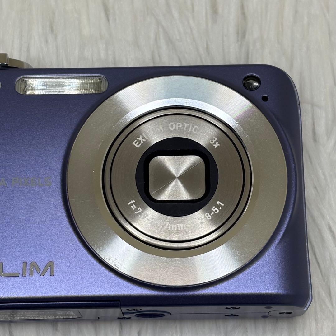 CASIO カメラ　EX-Z1050 充電器　ブルー コンデジ　動作品