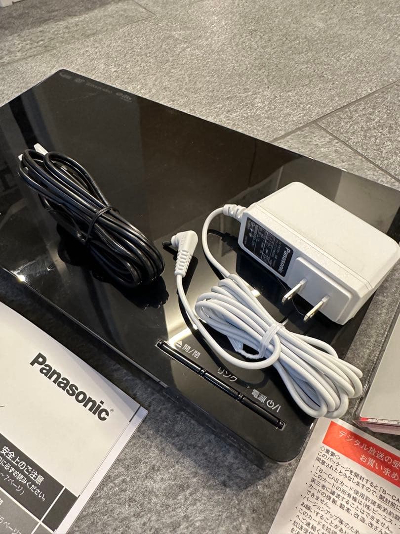 新品Panasonic プライベート・ビエラ UN-15TD9-W別売リモコン有