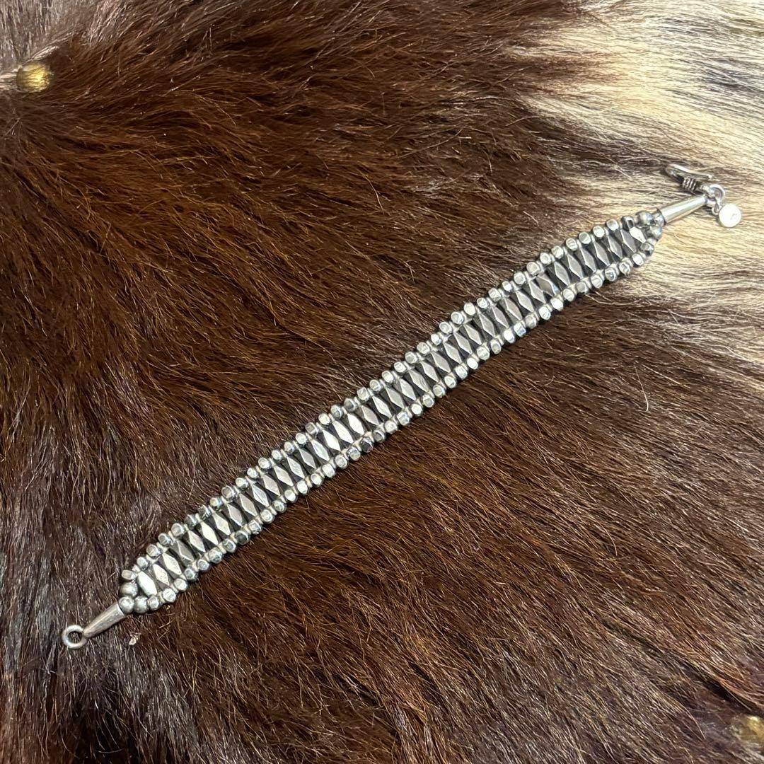 サラフィンチリー　ブレスレット