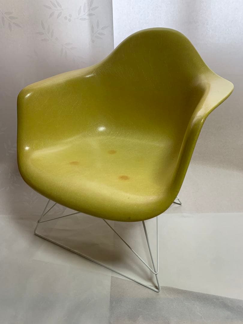 イームズ Eames アームシェル　ハーマンミラー　レモンイエロー