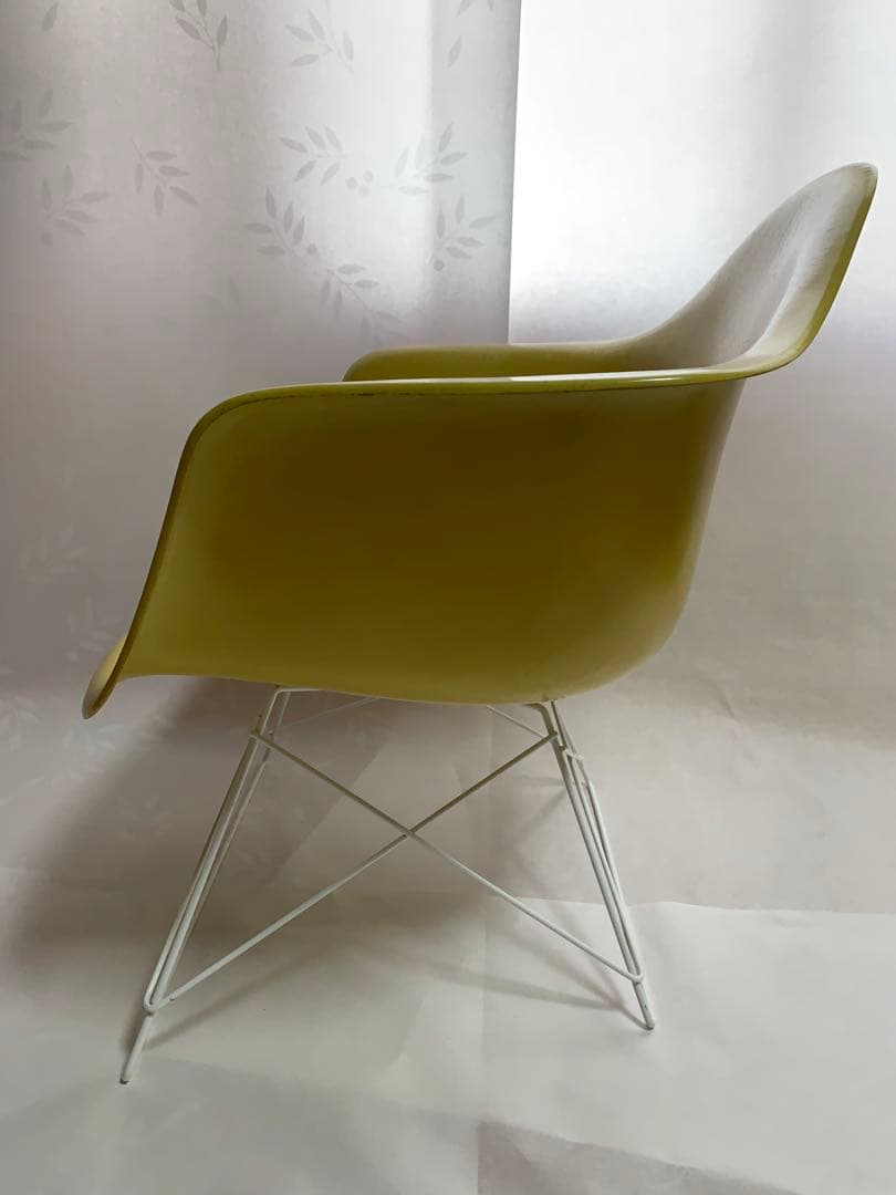 イームズ Eames アームシェル　ハーマンミラー　レモンイエロー