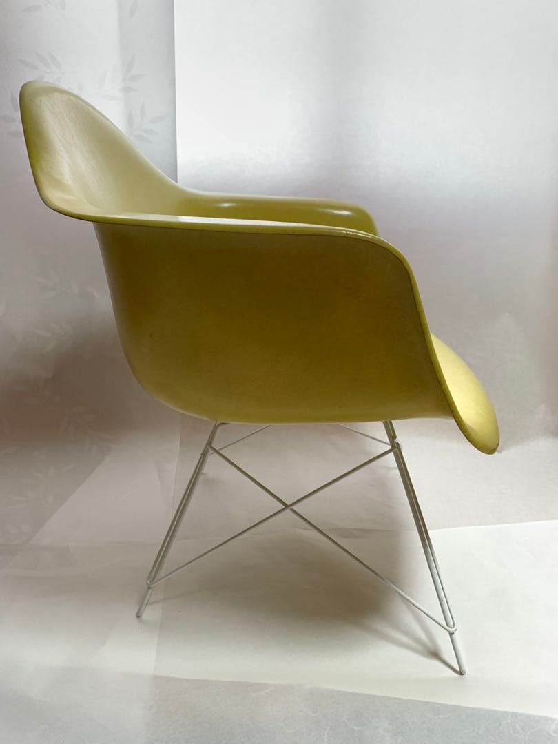 イームズ Eames アームシェル　ハーマンミラー　レモンイエロー