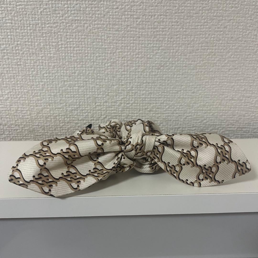 フェンディ バニーシュシュ　新品未使用