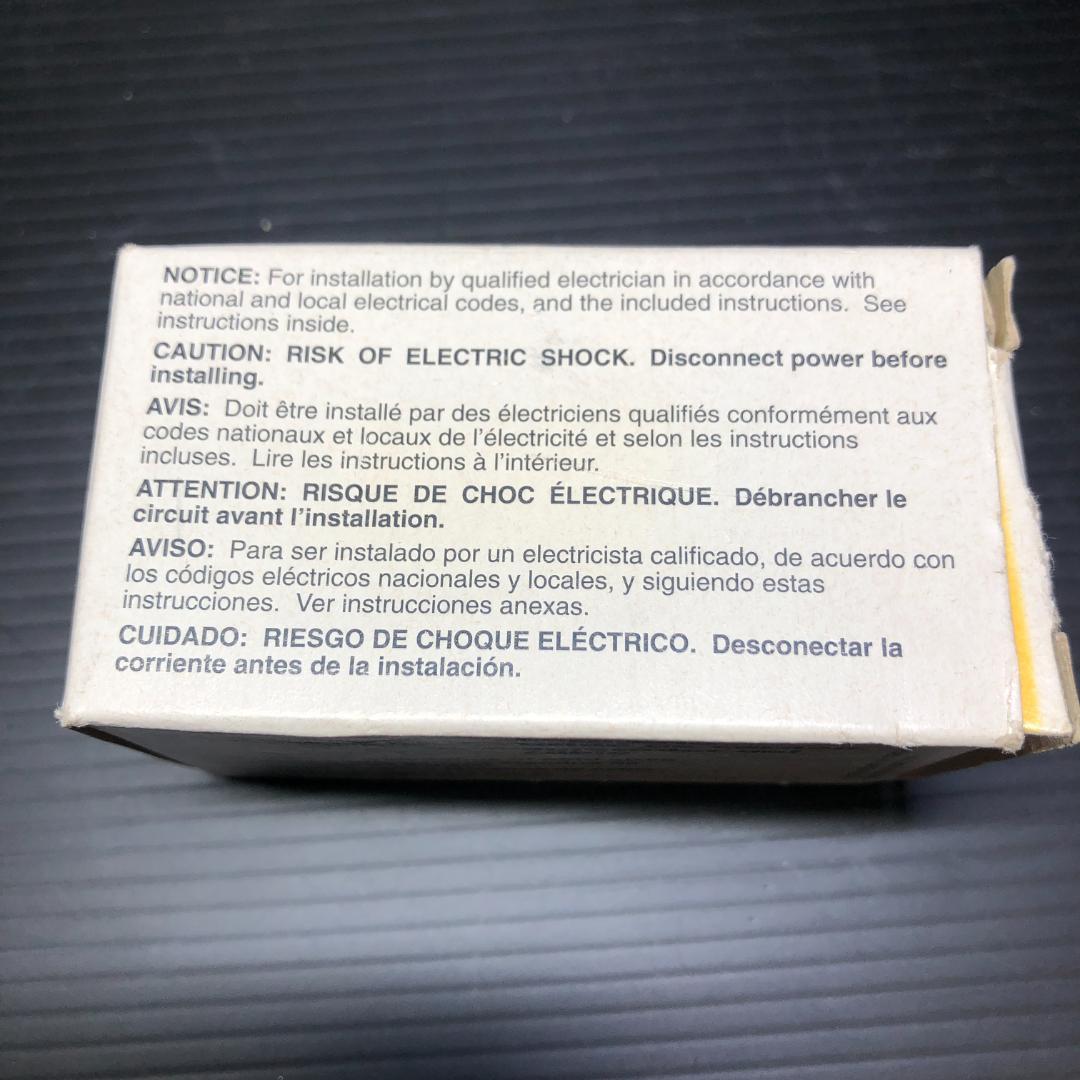 HUBBELL ハッベル 電源プラグ HBL8215C