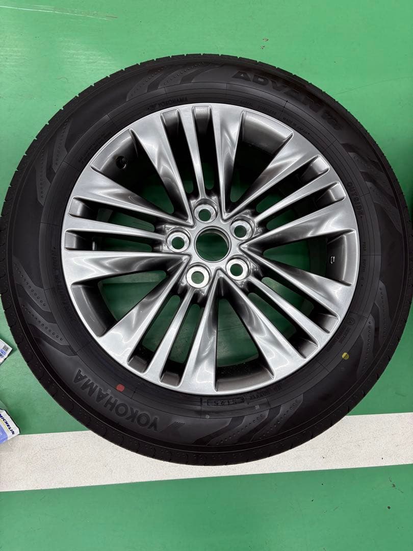 アルファード４０系　新車から外したタイヤ