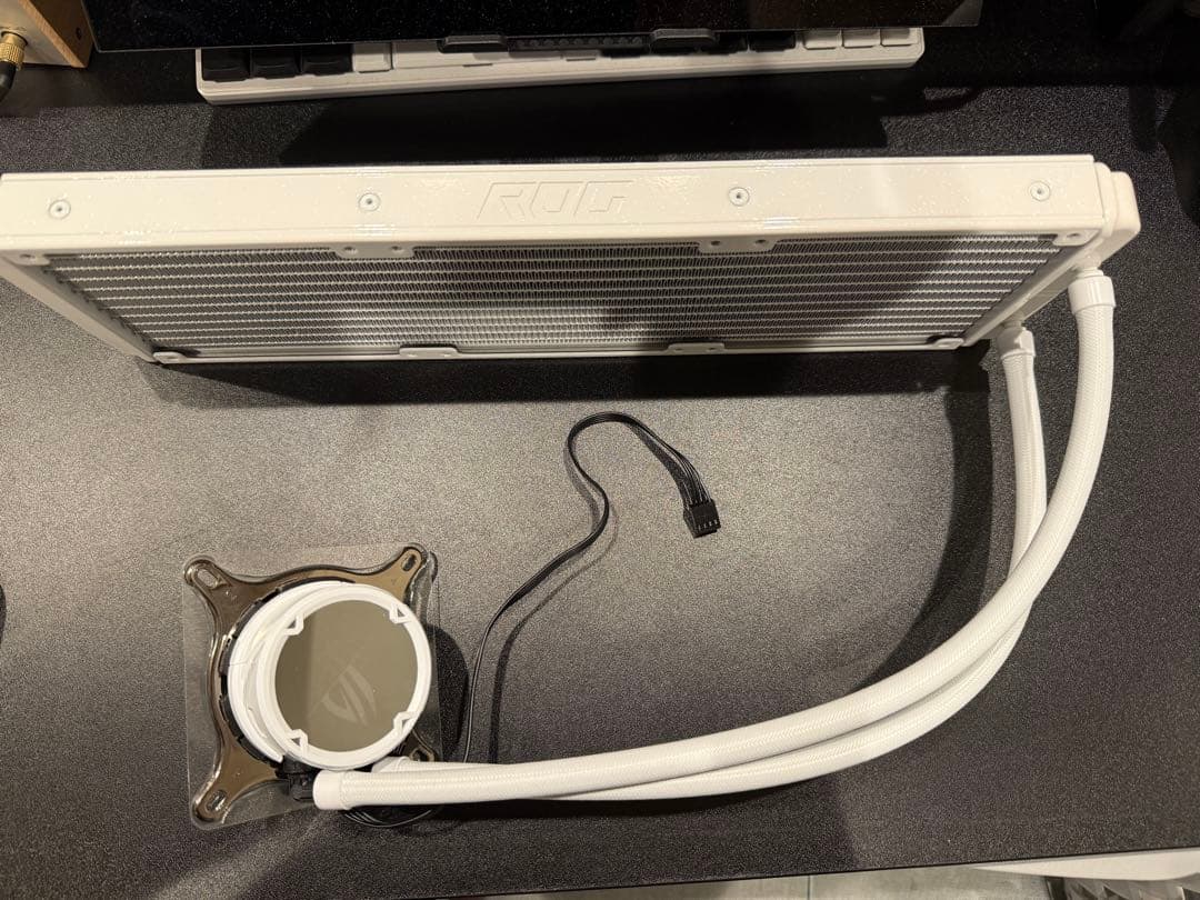 【中古美品】ASUS ROG STRIX LCⅡ 360 white+おまけ