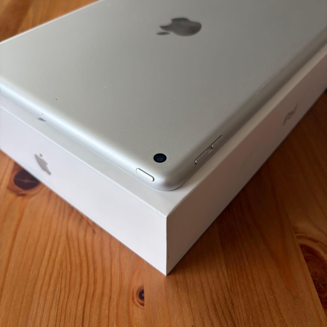 Apple iPad (第9世代) 256GB シルバー本体