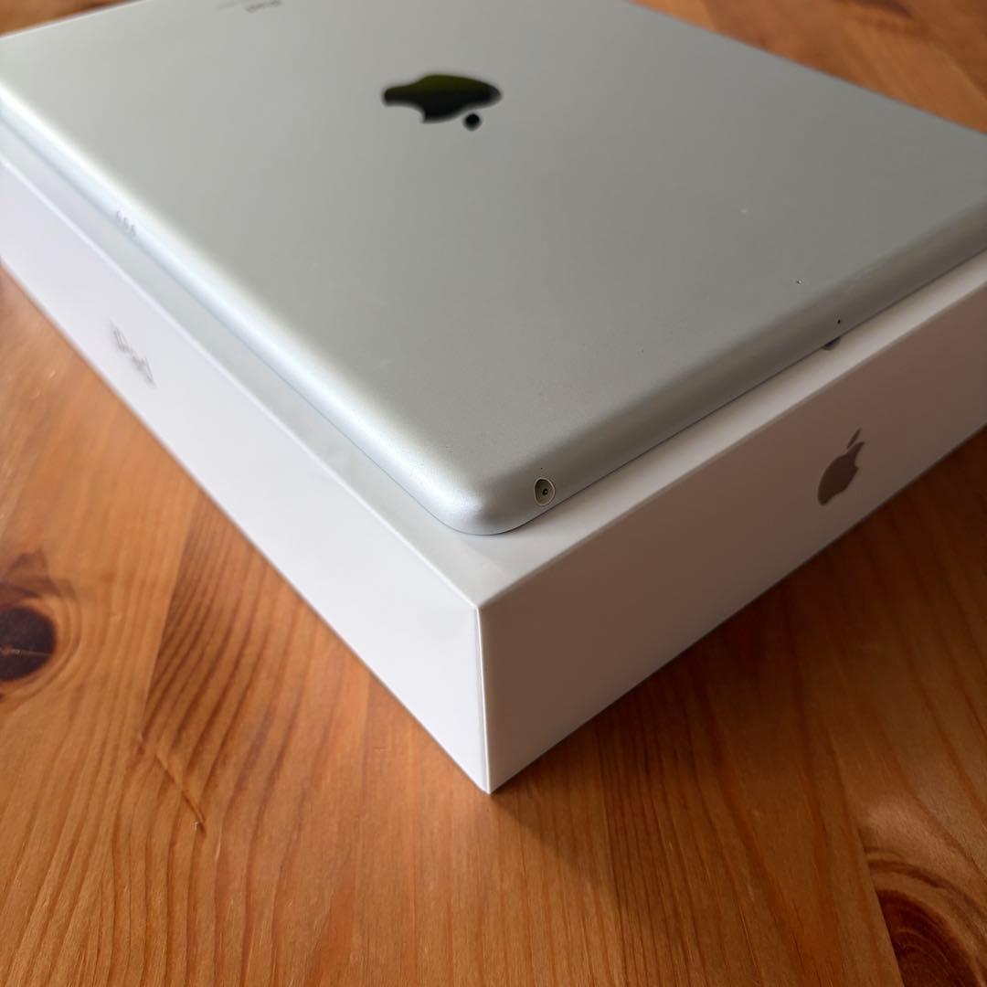 Apple iPad (第9世代) 256GB シルバー本体