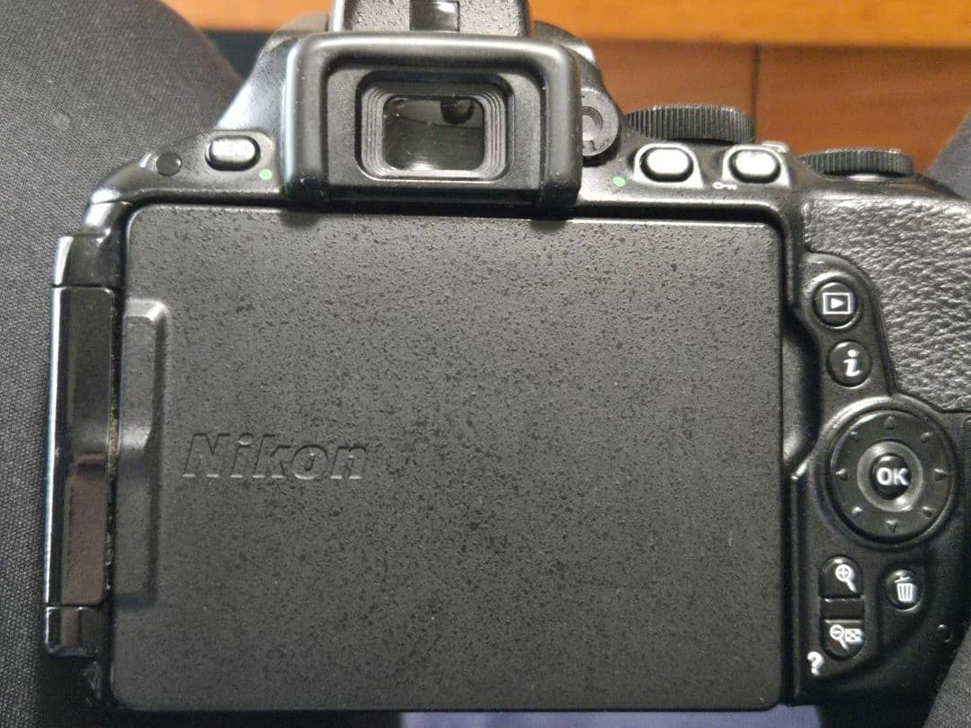 Nikon デジタル一眼レフカメラ D5500ボディ