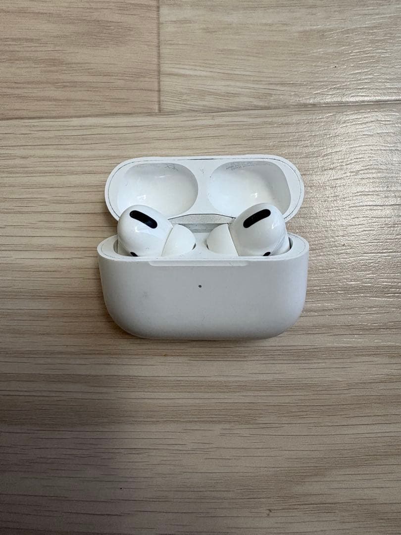 AirPods Pro 本体 ワイヤレス充電ケース付き
