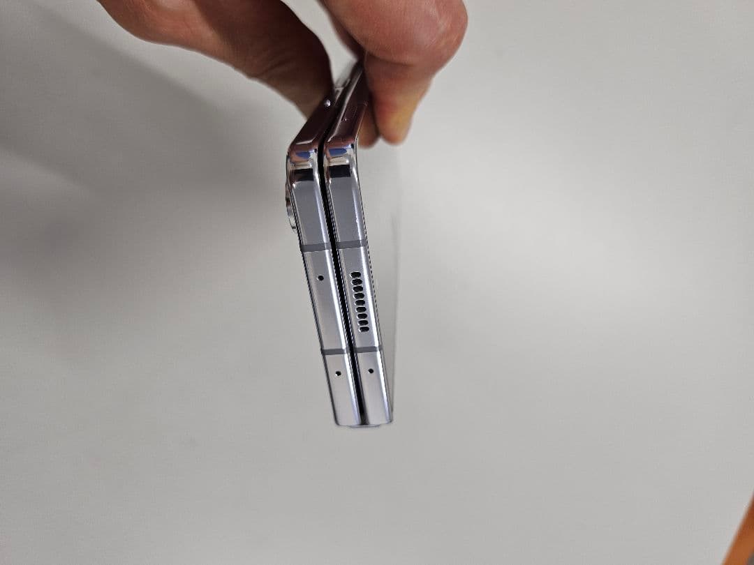 Samsung Galaxy Z Fold5 本体