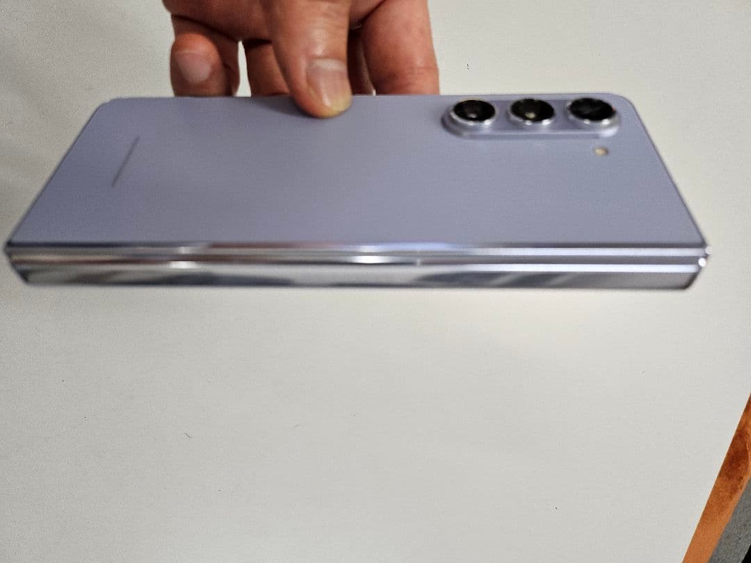 Samsung Galaxy Z Fold5 本体