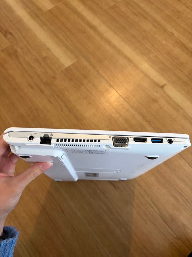 FUJITSU ノートパソコン