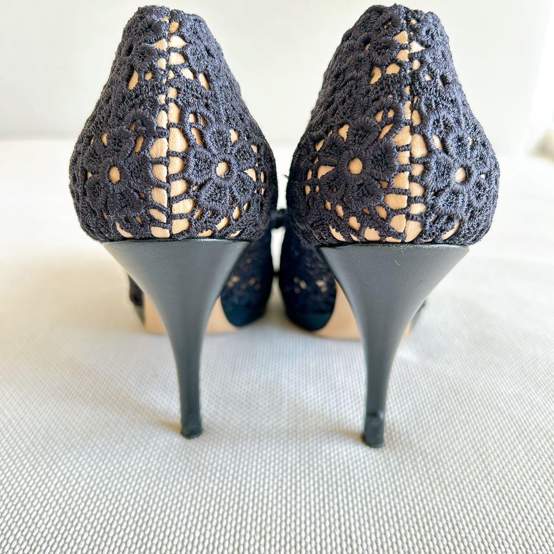 FERRAGAMO ブラック レース ヴァラ リボン　ハイヒール　7