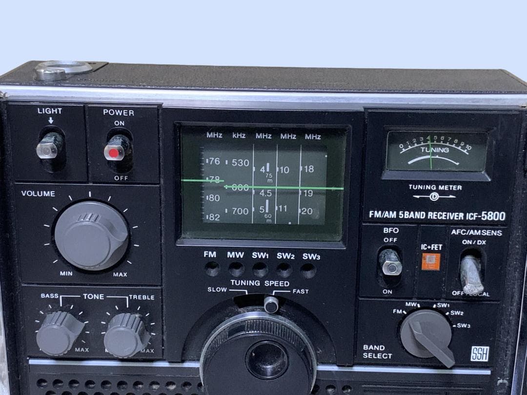 M8985 SONY ICF-5800 スカイセンサー5800　ジャンク品
