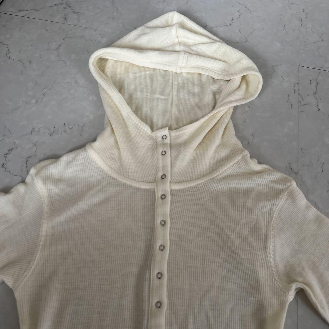 clane WOOL RIB HOODED TIGHT TOPS アイボリー 1