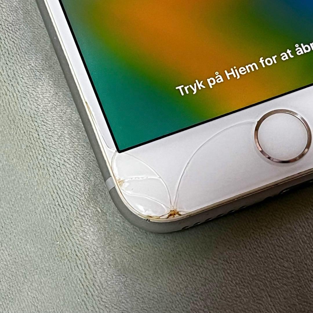 Apple iPhone8 64GB 本体 シルバー SIMロック解除済