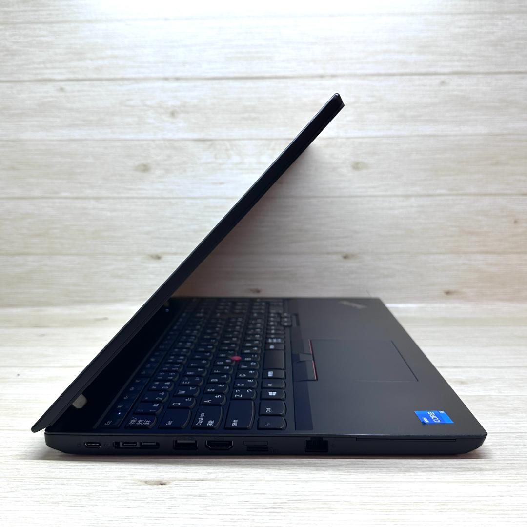 ★美品★ 2021年製 15.6型 第11世代Corei5 Lenovo H13