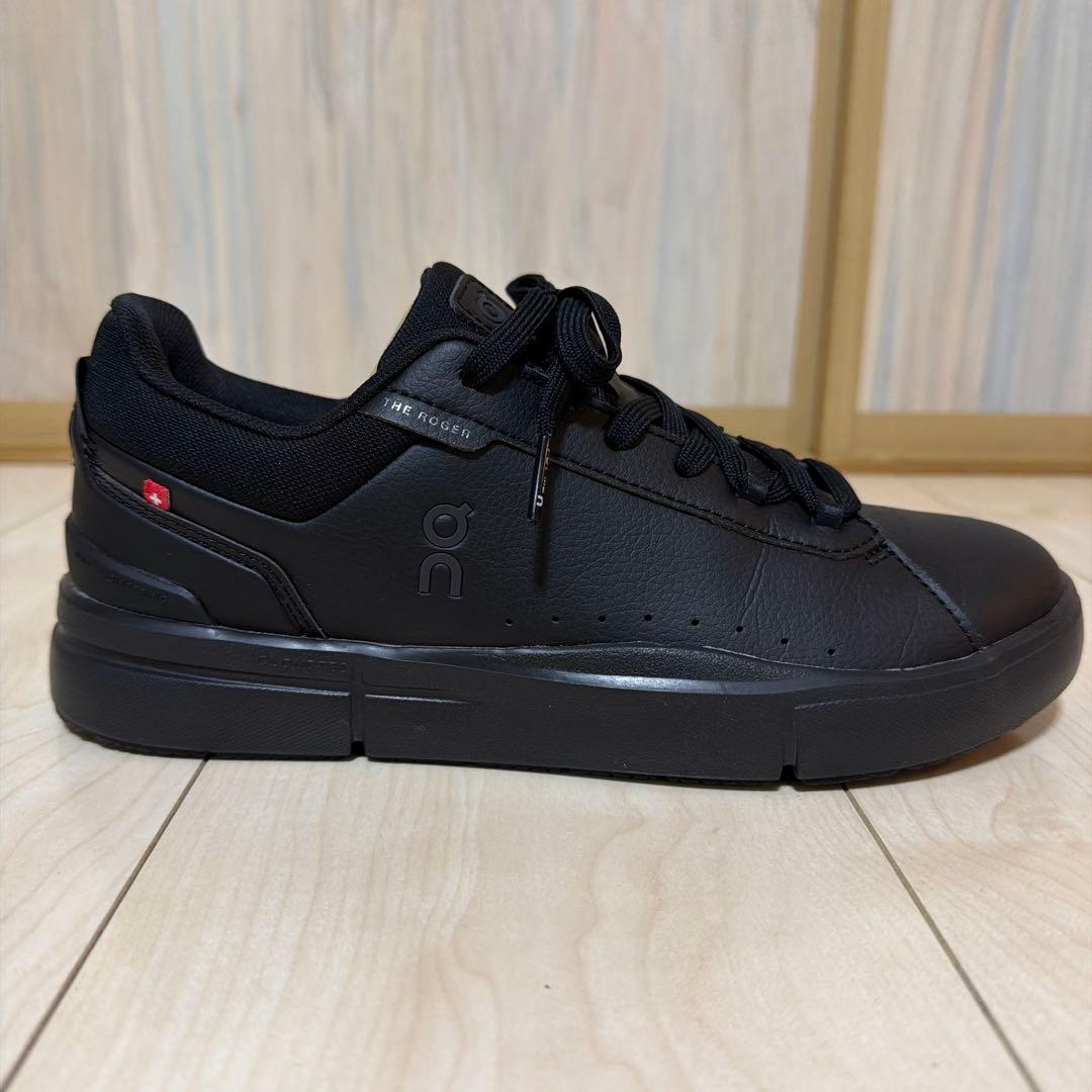 on ブラック スニーカー25cm