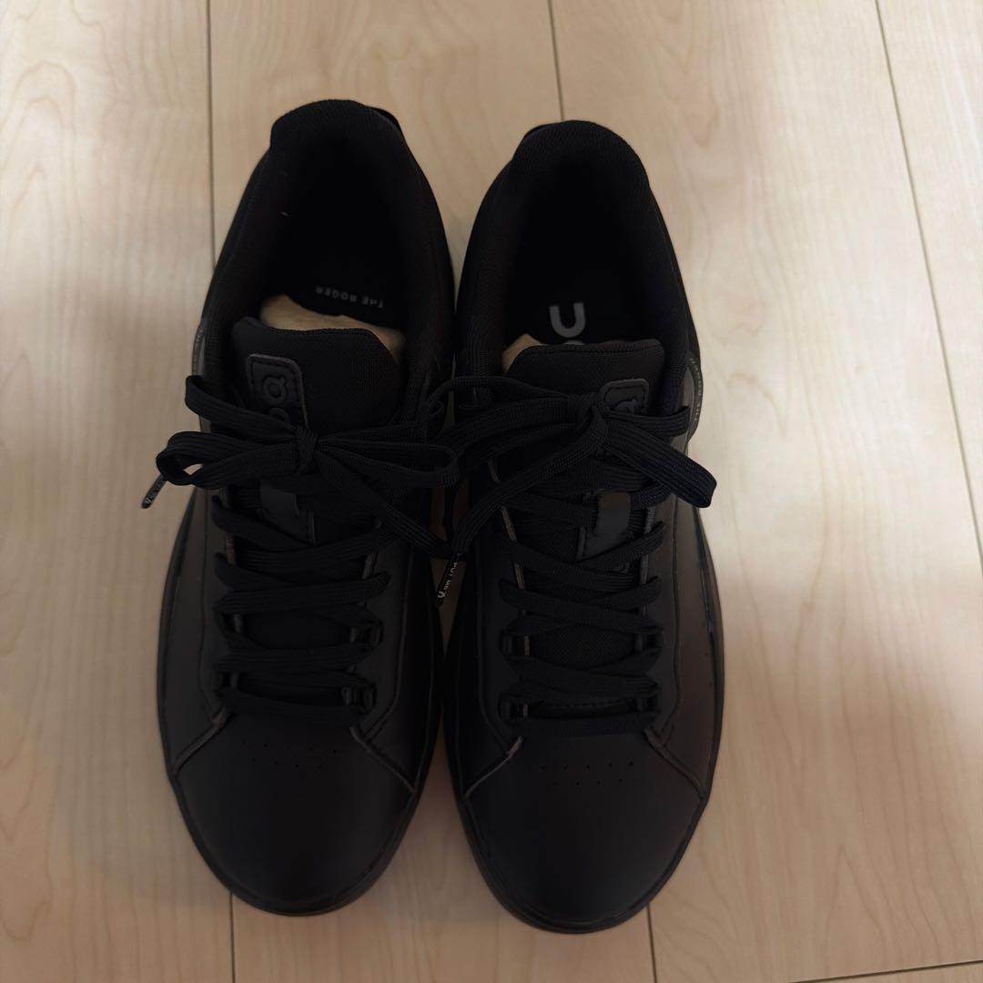 on ブラック スニーカー25cm