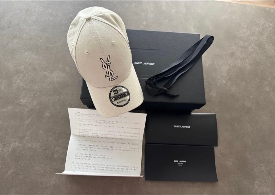 SAINT LAURENT ニューエラコラボ キャップ