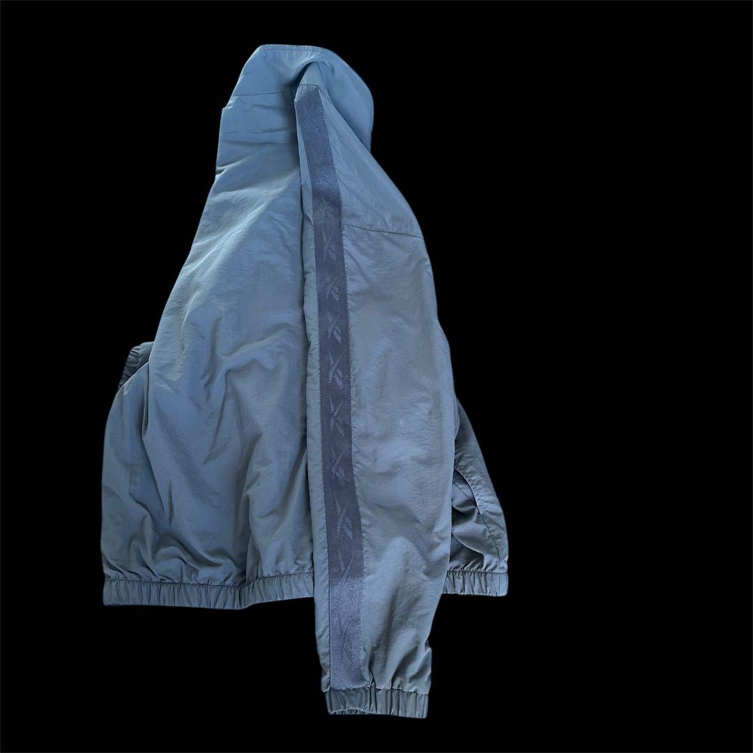 リーボックナイロン　セットアップ　グレーＬサイズ