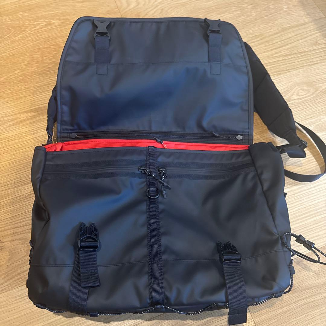 パ*カ様 topologie メッセンジャーサコッシュラージ （本体のみ）