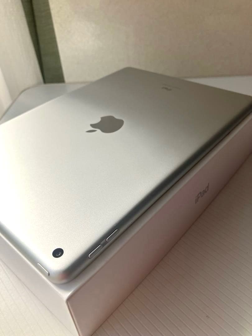 美品✨Apple iPad 第9世代64GB Wi-Fi シルバー箱付属品付