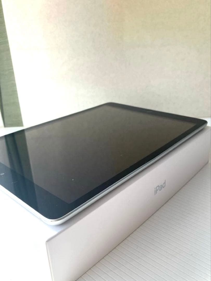 美品✨Apple iPad 第9世代64GB Wi-Fi シルバー箱付属品付