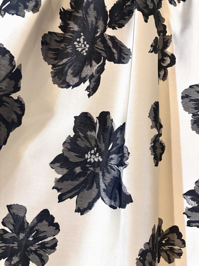 【新品未使用タグ付】allureville ラメフラワージャガードスカート