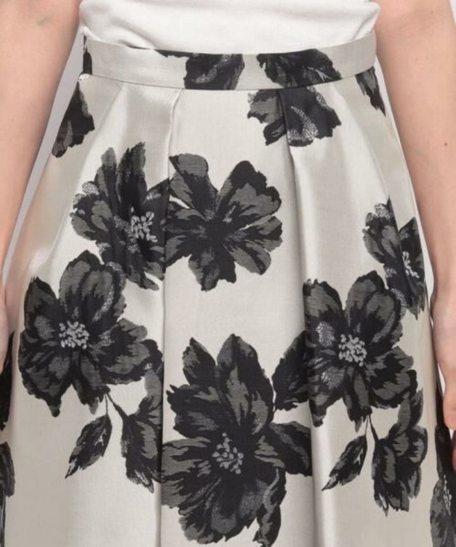 【新品未使用タグ付】allureville ラメフラワージャガードスカート